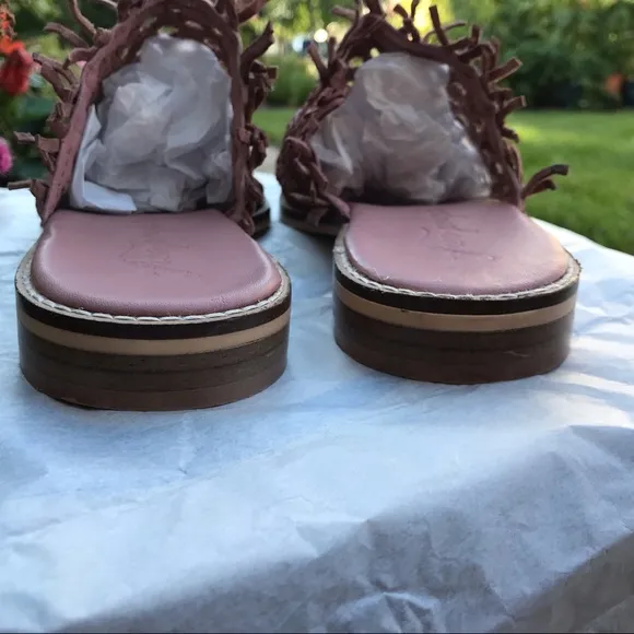 🍀🌸 Free People Mirage Woven Sandals 🌸☘️