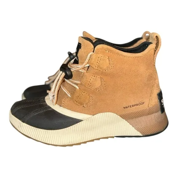 ▶️ Sorel ◀️ Youth Out N About Classic Waterproof Boots.  2