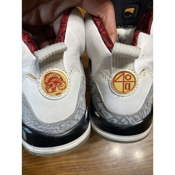 𝅺07 Nike Air Jordan SPIZIKE RETRO WHITE CEMENT COOL GREY BLACK RED YOUTH SZ 4.5