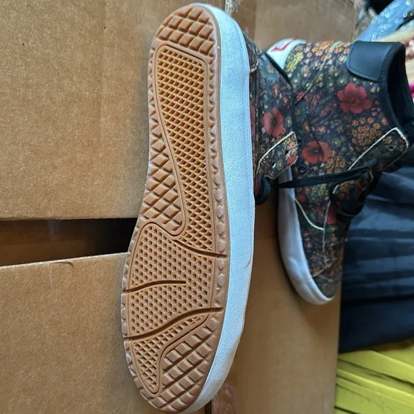 #43❤️ Brand new Vans The Lizzie Flower Black