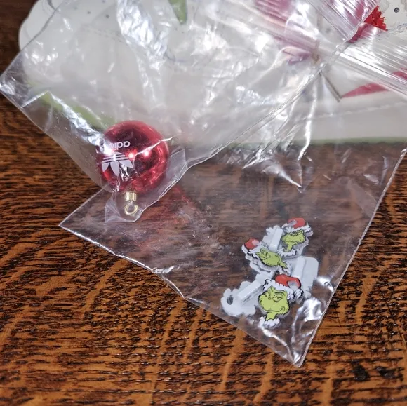 adidas Originals Forum Low x The Grinch NWT M9.5 W10.5