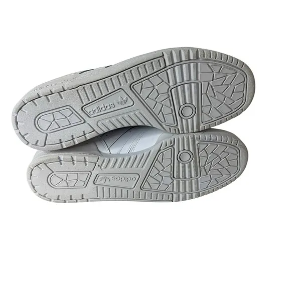 Adidas Originals Rivalry Low Shoes Sneakers in Cloud White 11.5