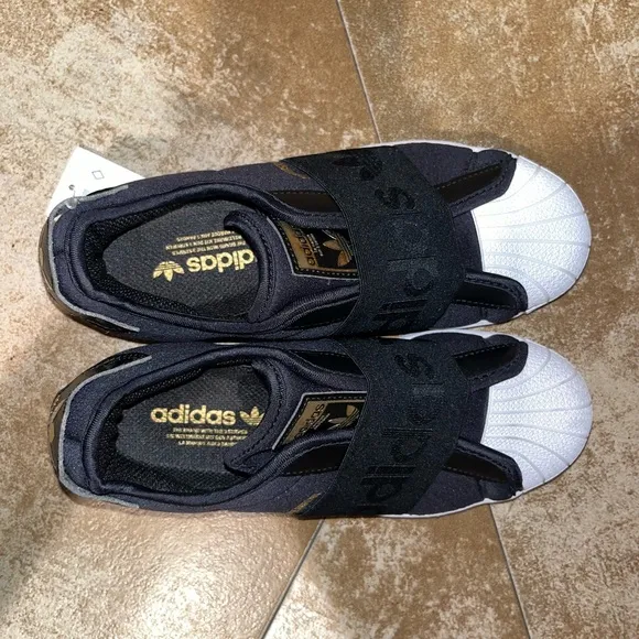 Adidas superstar slip on shoes size girls 4 NWT