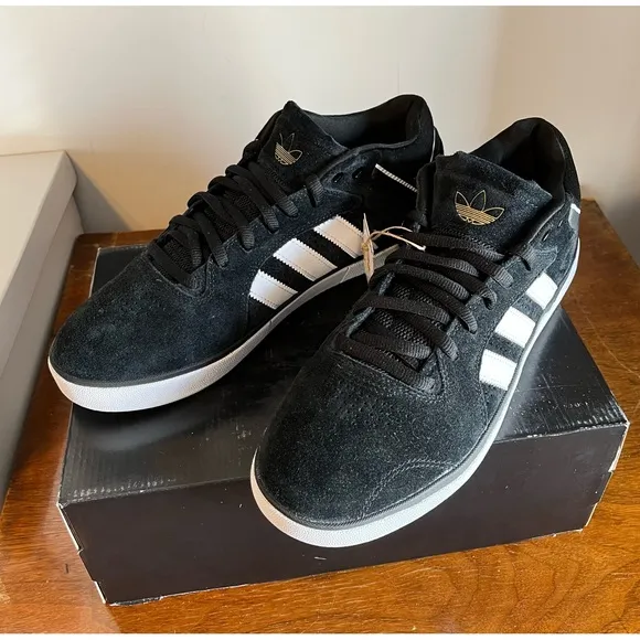 ADIDAS Tyshawn Core Black Shoes