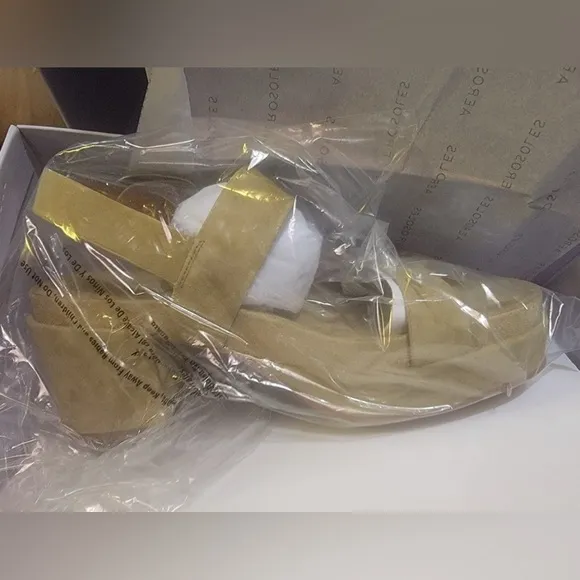 Aerosoles Suede Clarkson Shoes