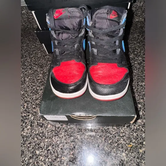Air Jordan 1 Retro High OG Shoes
