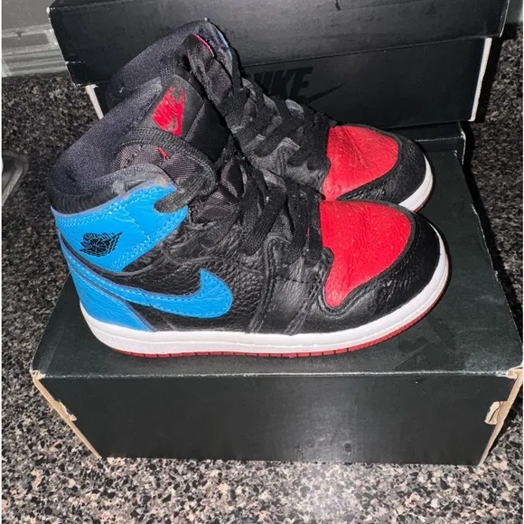 Air Jordan 1 Retro High OG Shoes
