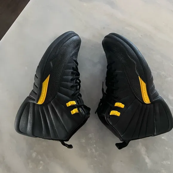 Air Jordan 12 Retro Men's Size 8 Shoes Black Taxi