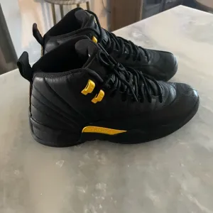 Air Jordan 12 Retro Men's Size 8 Shoes Black Taxi