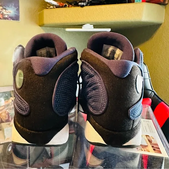 Air Jordan 13 retro blue size 6Y boys