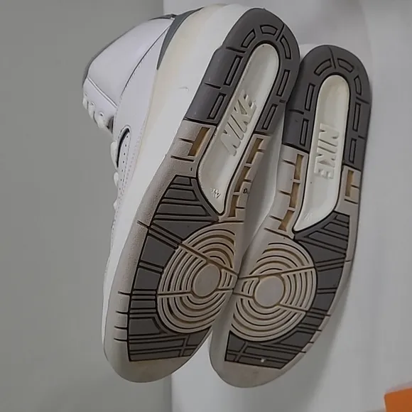 Air Jordan 2 retro white cement gray mid tops shoes