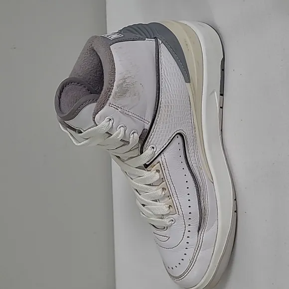 Air Jordan 2 retro white cement gray mid tops shoes