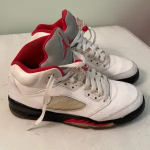 Air  Jordan 5  Retro GS shoes 440888-100