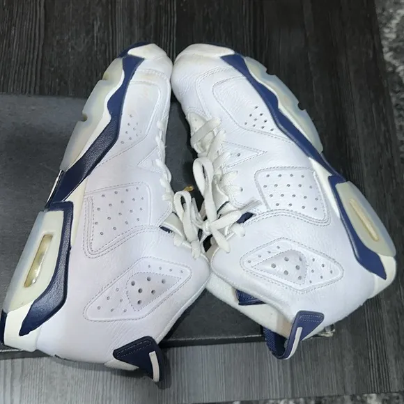 Air Jordan 6 Retro &quot;White and Midnight Navy&quot;