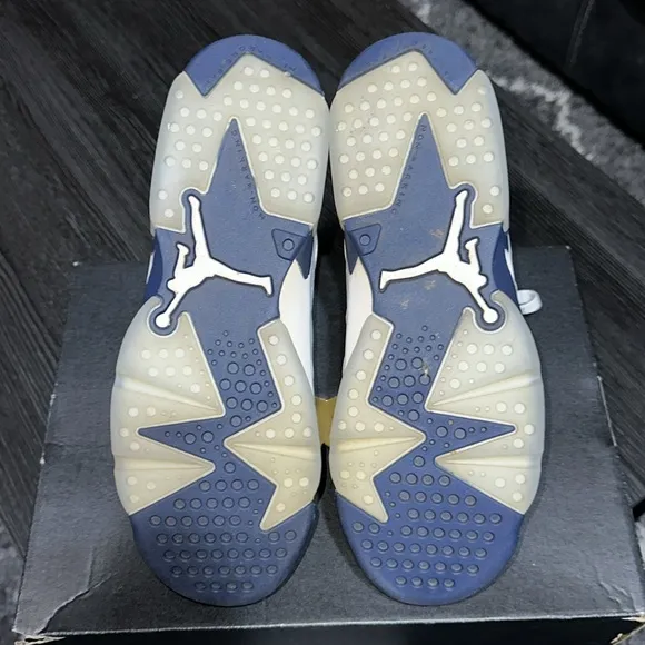 Air Jordan 6 Retro &quot;White and Midnight Navy&quot;