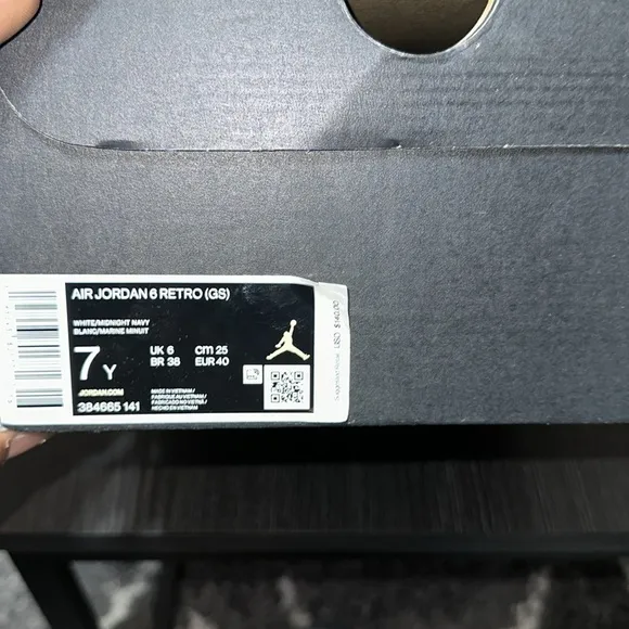 Air Jordan 6 Retro &quot;White and Midnight Navy&quot;