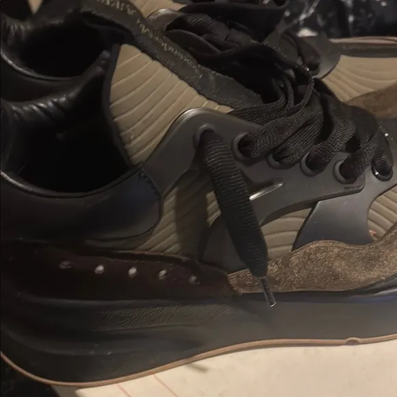 Alexander McQueen Men's Black and Brown Sneakers