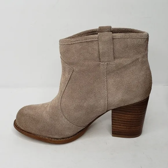 Anthro Splendid Lakota Tan Suede Ankle Booties
