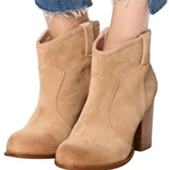 Anthro Splendid Lakota Tan Suede Ankle Booties