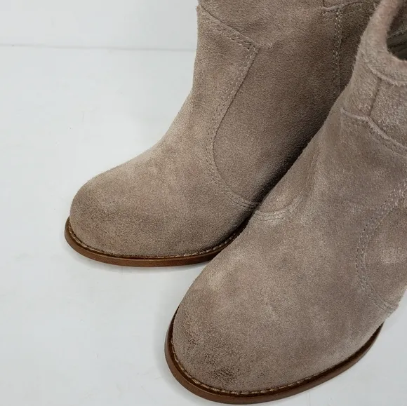 Anthro Splendid Lakota Tan Suede Ankle Booties