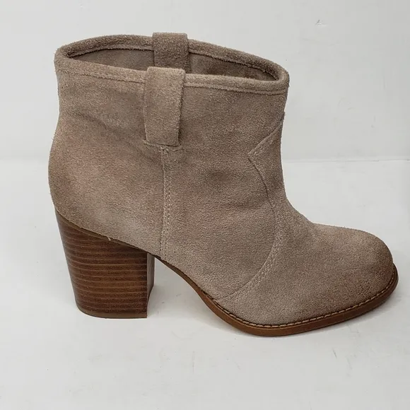 Anthro Splendid Lakota Tan Suede Ankle Booties
