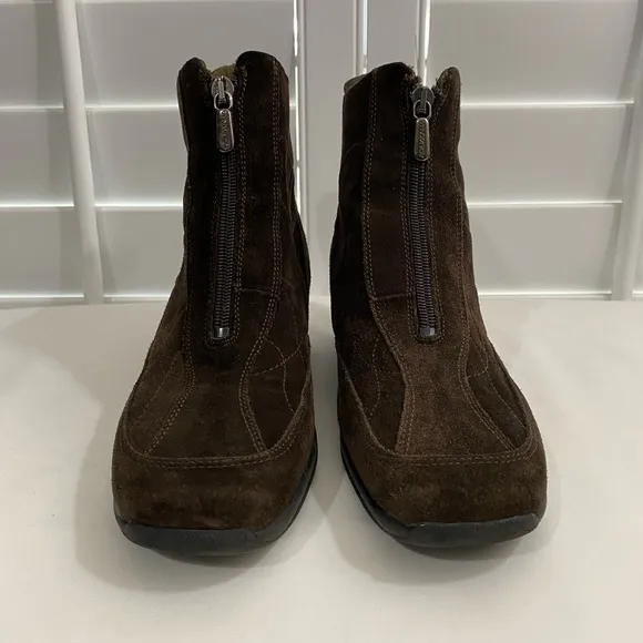 Aquatalia Waterproof Suede Outdoor Boots Size 8.5