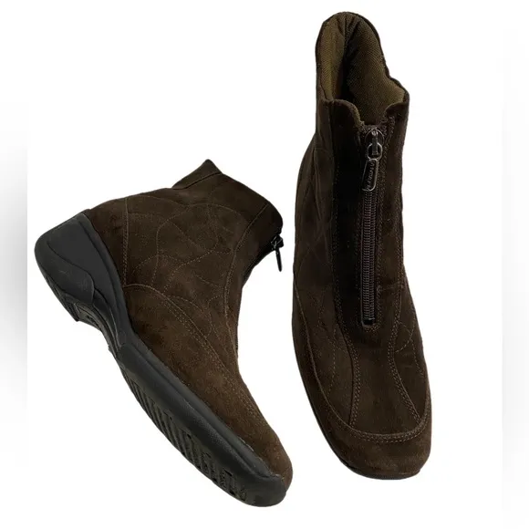 Aquatalia Waterproof Suede Outdoor Boots Size 8.5