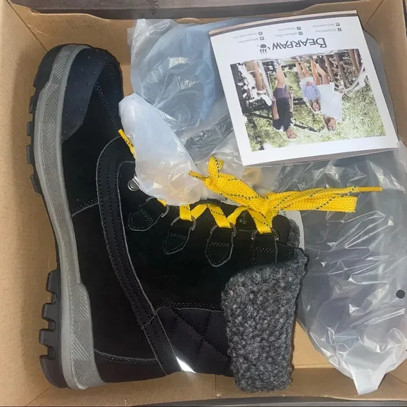 BearPaw Inka sz 10 Boots NIB