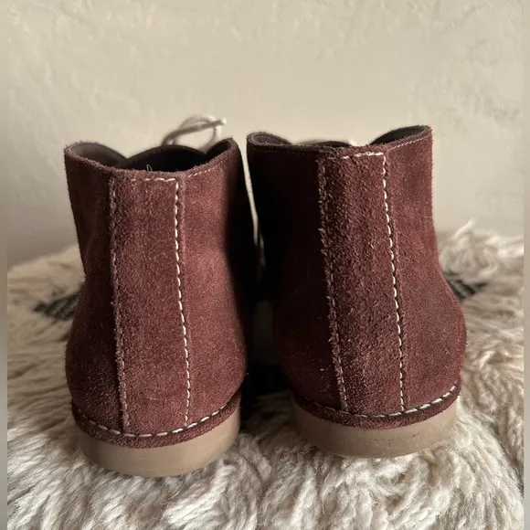 Bernardo Brown Suede Chukka Boots Women's Size 10 EUC