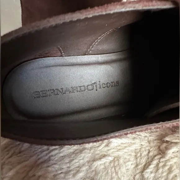 Bernardo Brown Suede Chukka Boots Women's Size 10 EUC