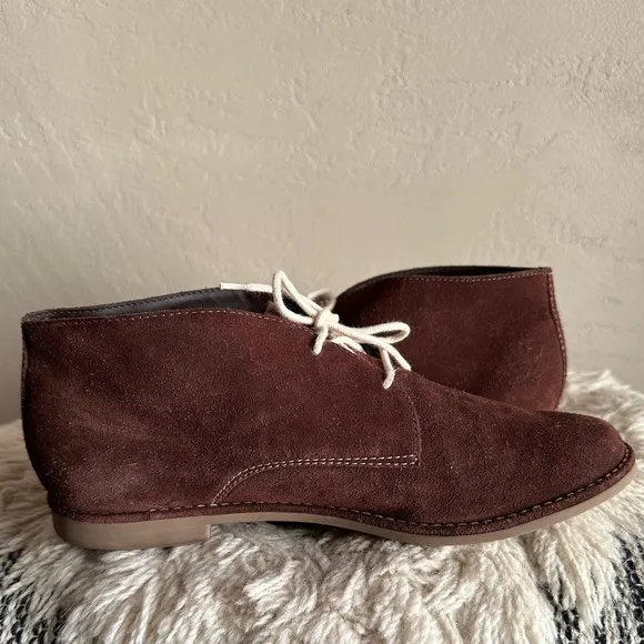 Bernardo Brown Suede Chukka Boots Women's Size 10 EUC