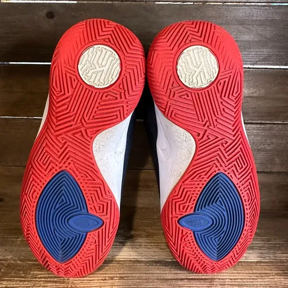 Big Kids Nike Kyrie Flytrap II Blue Athletic Basketball Shoes Mid Top Size 5.5 Y