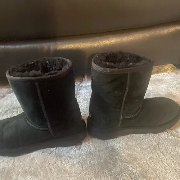 Black girls classic UGG boots size 1