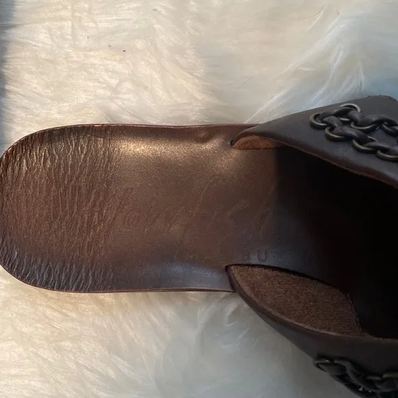Blowfish leather sandals Sz 7 slide on flat sole NEW