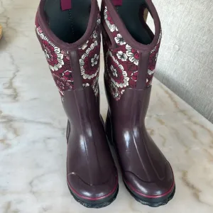 Bogs Women's Floral Purple Classic Pansies Waterproof Rain Snow Boots US7 EU38