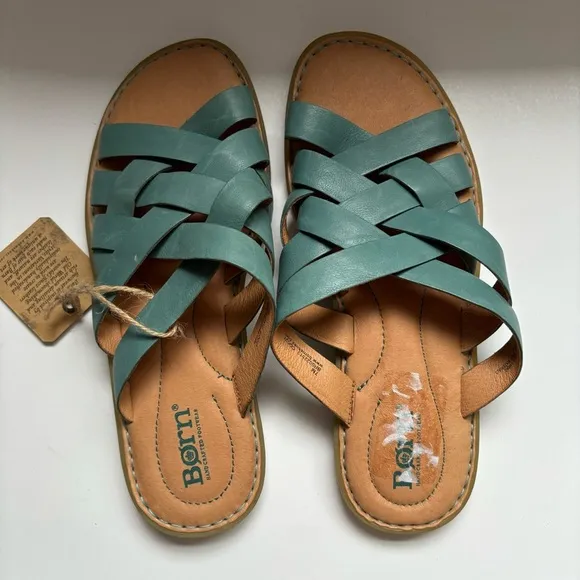 Born Isle Leather Slip on Sandals Sz 7M