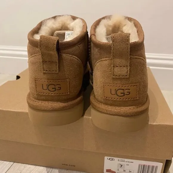 BRAND NEWUGG Classic Ultra Mini Boots!