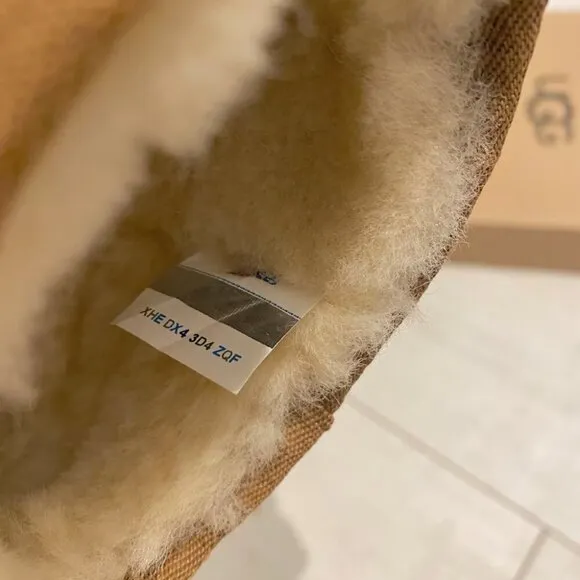 BRAND NEWUGG Classic Ultra Mini Boots!