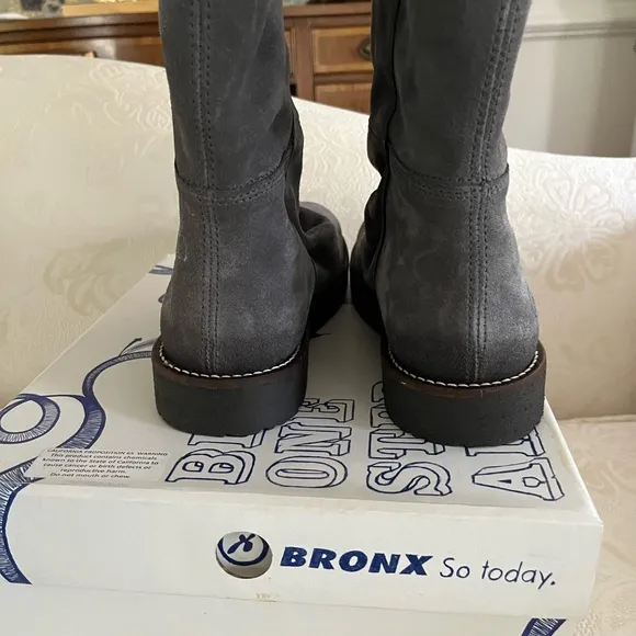 Bronx gray dirt suede boots with rubber soles made in Portugal. NWT