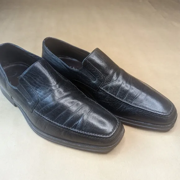 Bruno Magli &quot;Raging&quot; black calf leather slip on loafer men's size 7.5M shoes.