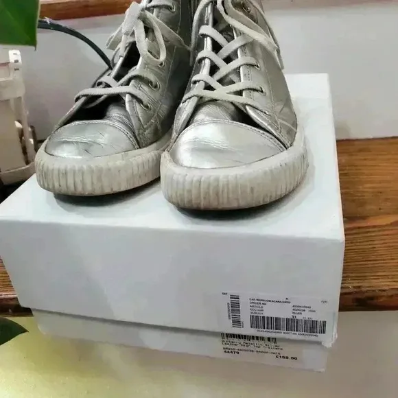 Burberry Shoes Kids Size 31