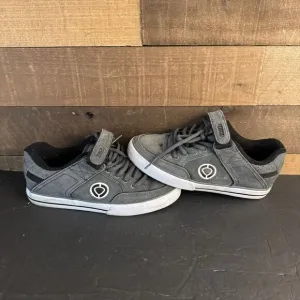 circa mens size 7 skate shoes strap cbk 205se‎ Fat Tongue Y2k Skateboard