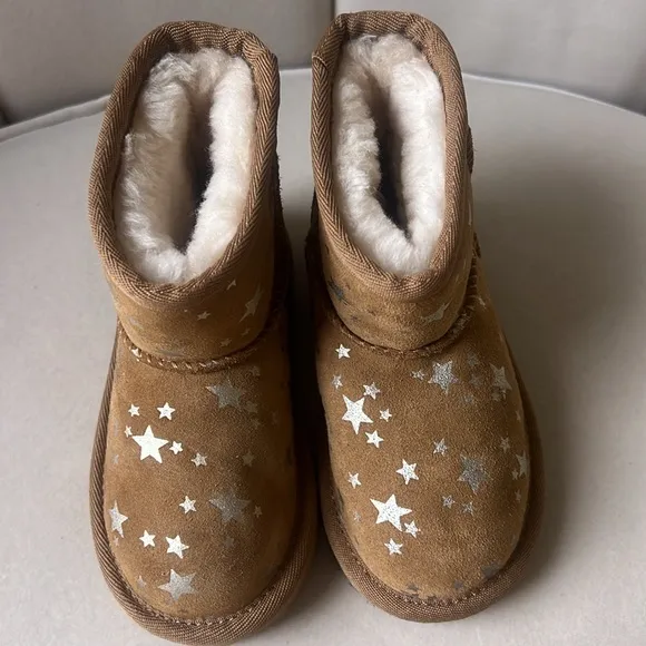 Classic Mini ll star boots Toddler Size 8