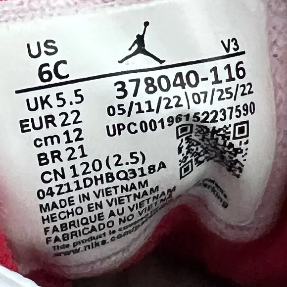 CLEAN Air Jordan 11 XI Retro size 6c Toddler Cherry shoes