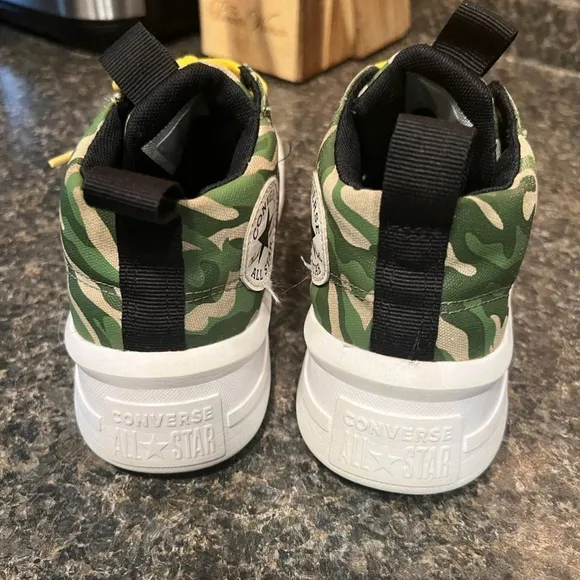 Converse Boys Camo One Star Sneakers