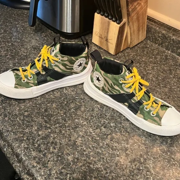 Converse Boys Camo One Star Sneakers