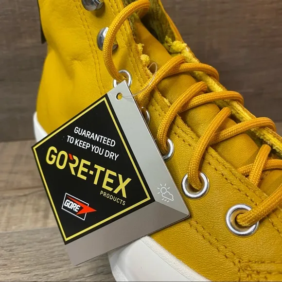 Converse CTAS Lugged Leather High ‘Gold Dart’