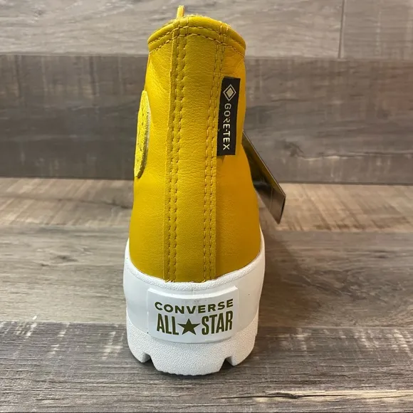 Converse CTAS Lugged Leather High ‘Gold Dart’