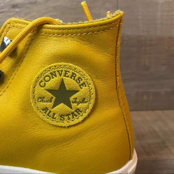 Converse CTAS Lugged Leather High ‘Gold Dart’