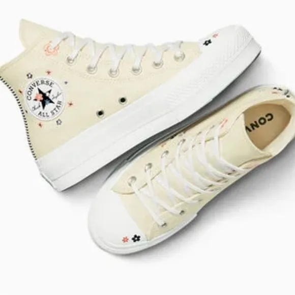 Converse Lift Platform Petite Petals High top shoes light dune women’s 8